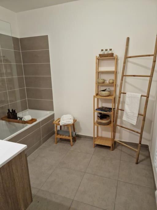 Cozy Apartment Near Paris Clamart Buitenkant foto